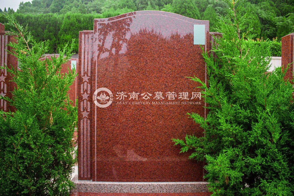 双穴艺术立碑